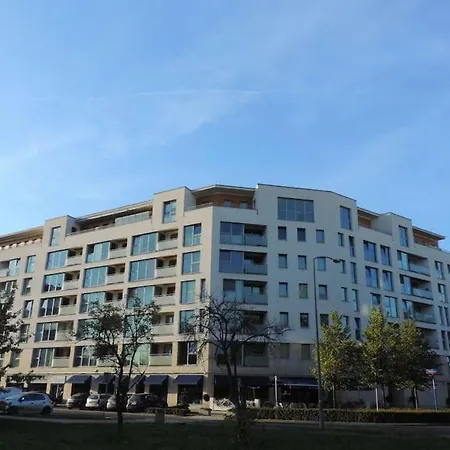 Spacious Apartment, Metro Gdansk, Zoliborz Warschau Exterior foto