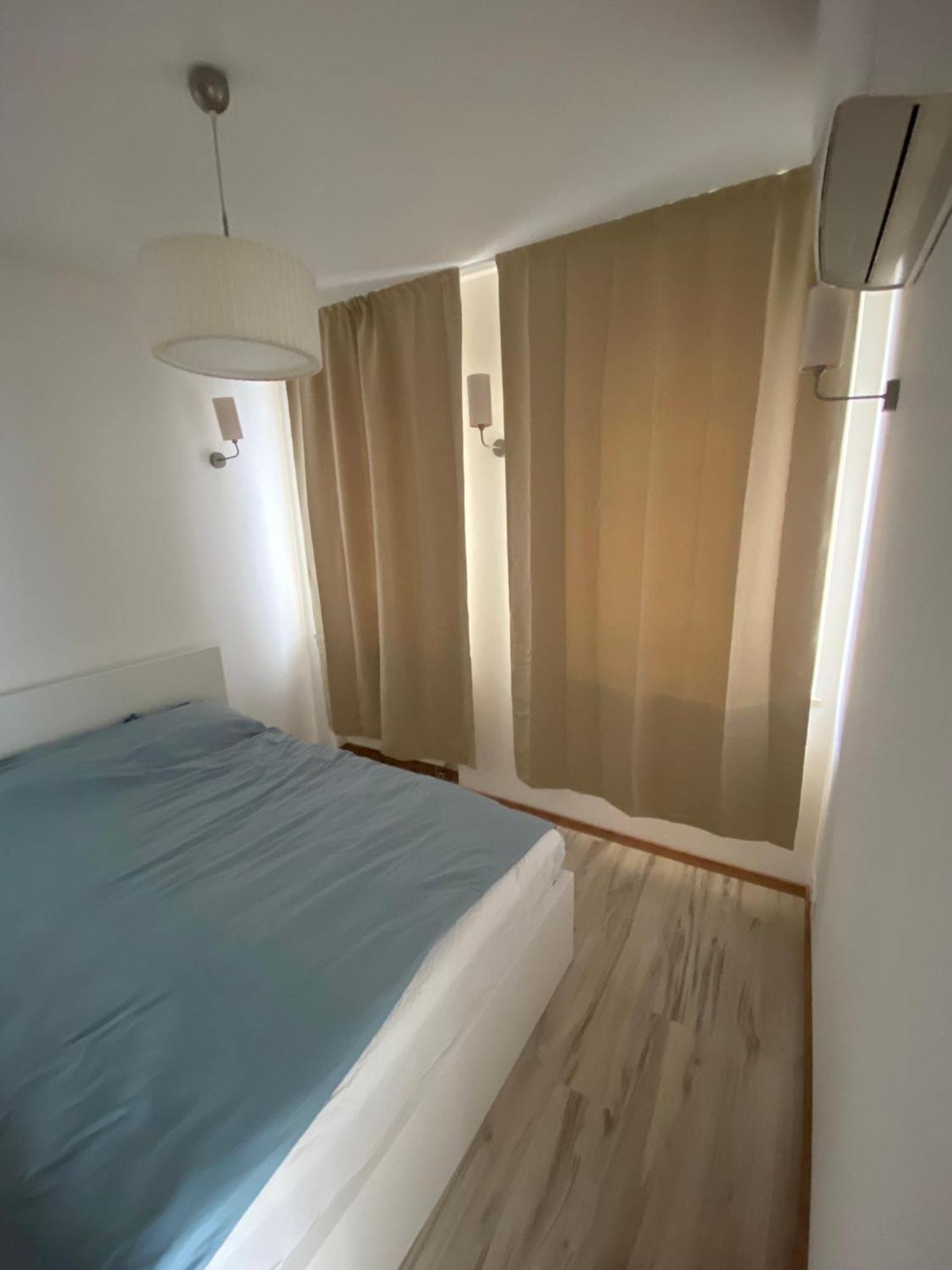 Spacious Apartment, Metro Gdansk, Zoliborz Warszawa